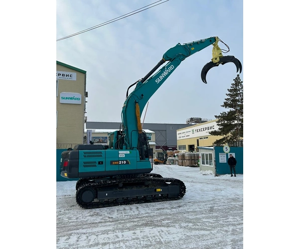 Изображение Среднеразмерный экскаватор SUNWARD SWE210