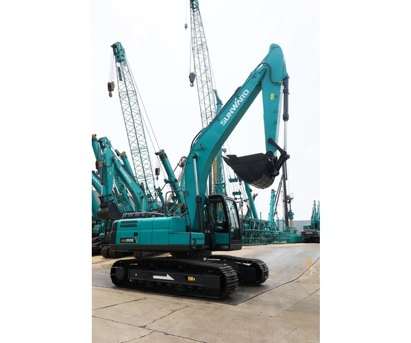 Изображение Среднеразмерный экскаватор SUNWARD SWE205E